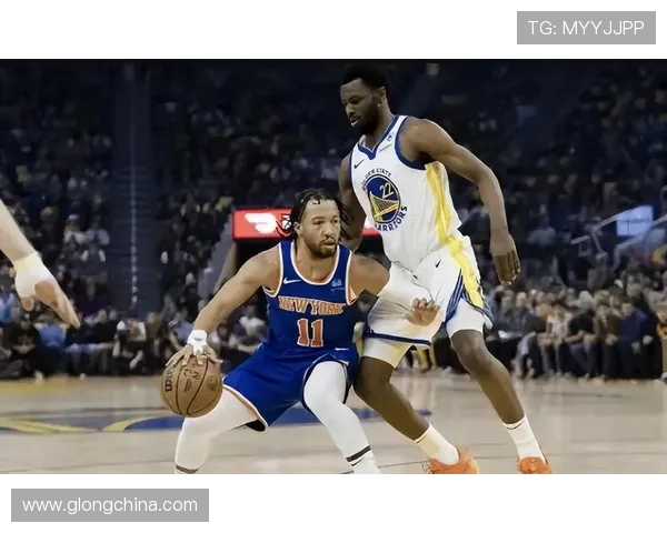 勇士与火箭西部决赛首战激战正酣谁能抢占先机争夺总决赛资格